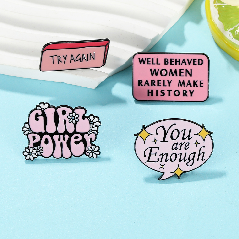 Pink Well Behaved Women Rarely - Jewelry Making History recension och pris