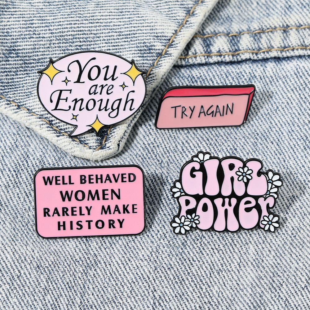 Pink Well Behaved Women Rarely - Jewelry Making History recension och pris