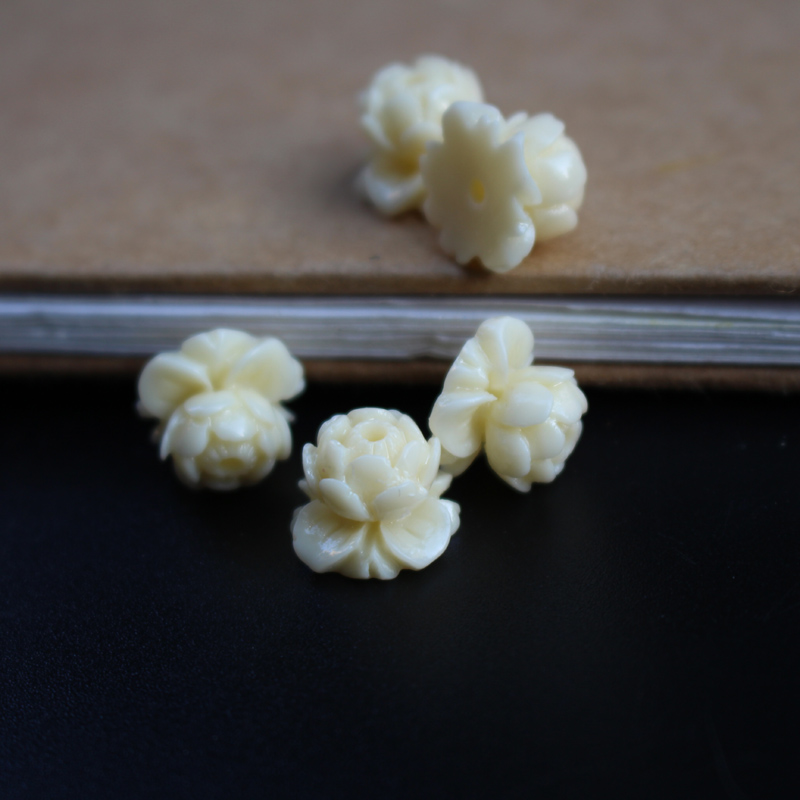 (20 pieces/lot) Carved Lotus B - Jewelry Making Table recension och pris