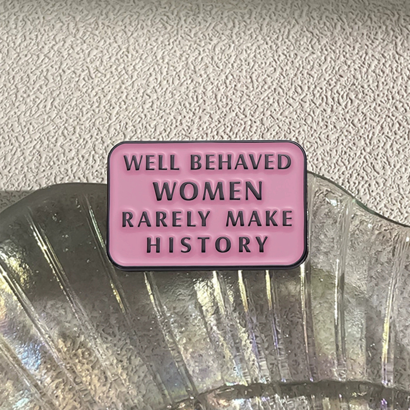 Well Behaved Women Rarely Make - Jewelry Making History recension och pris